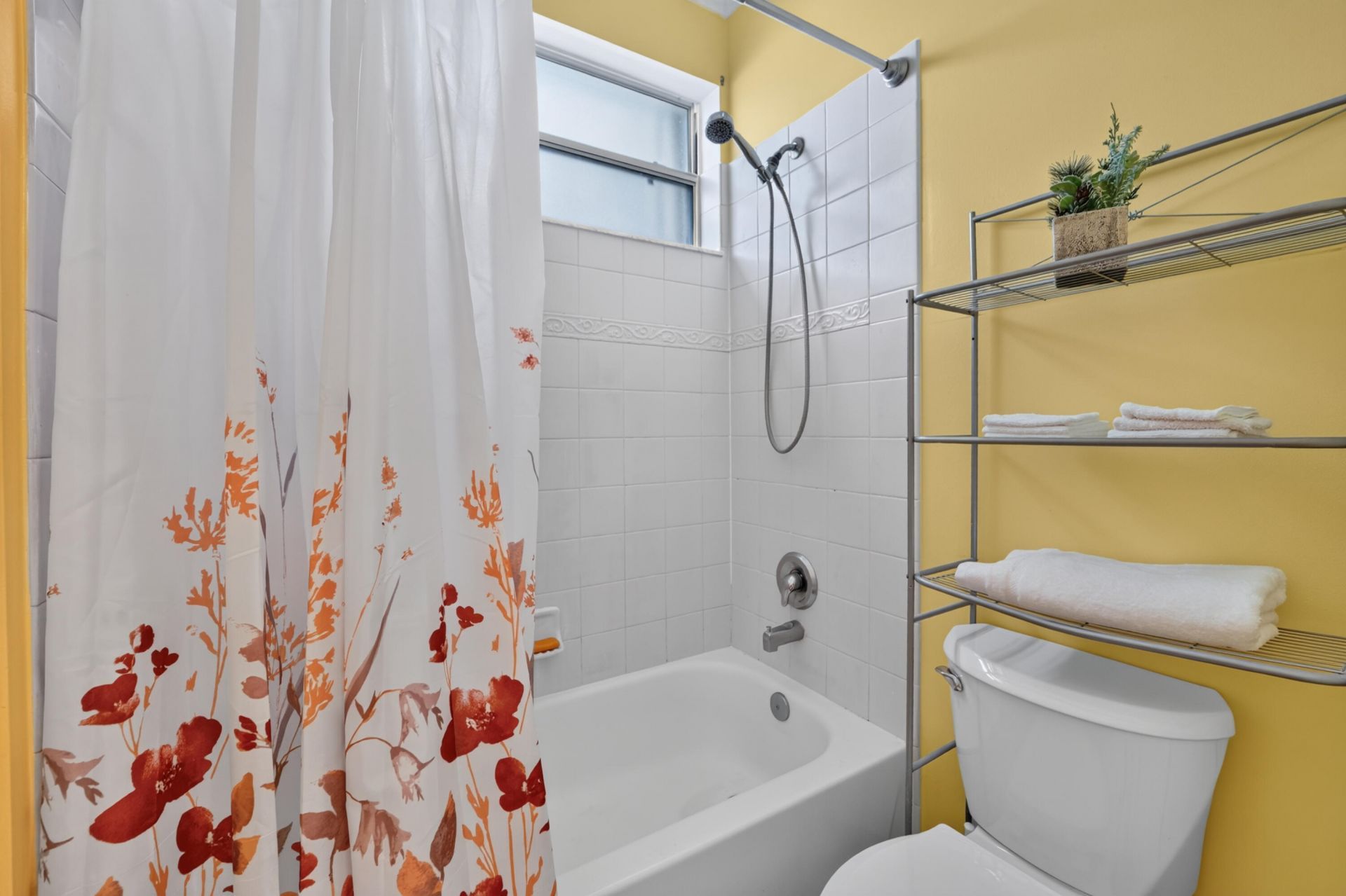 672 Gazetta Way, West Palm Beach, FL 33413 Photo