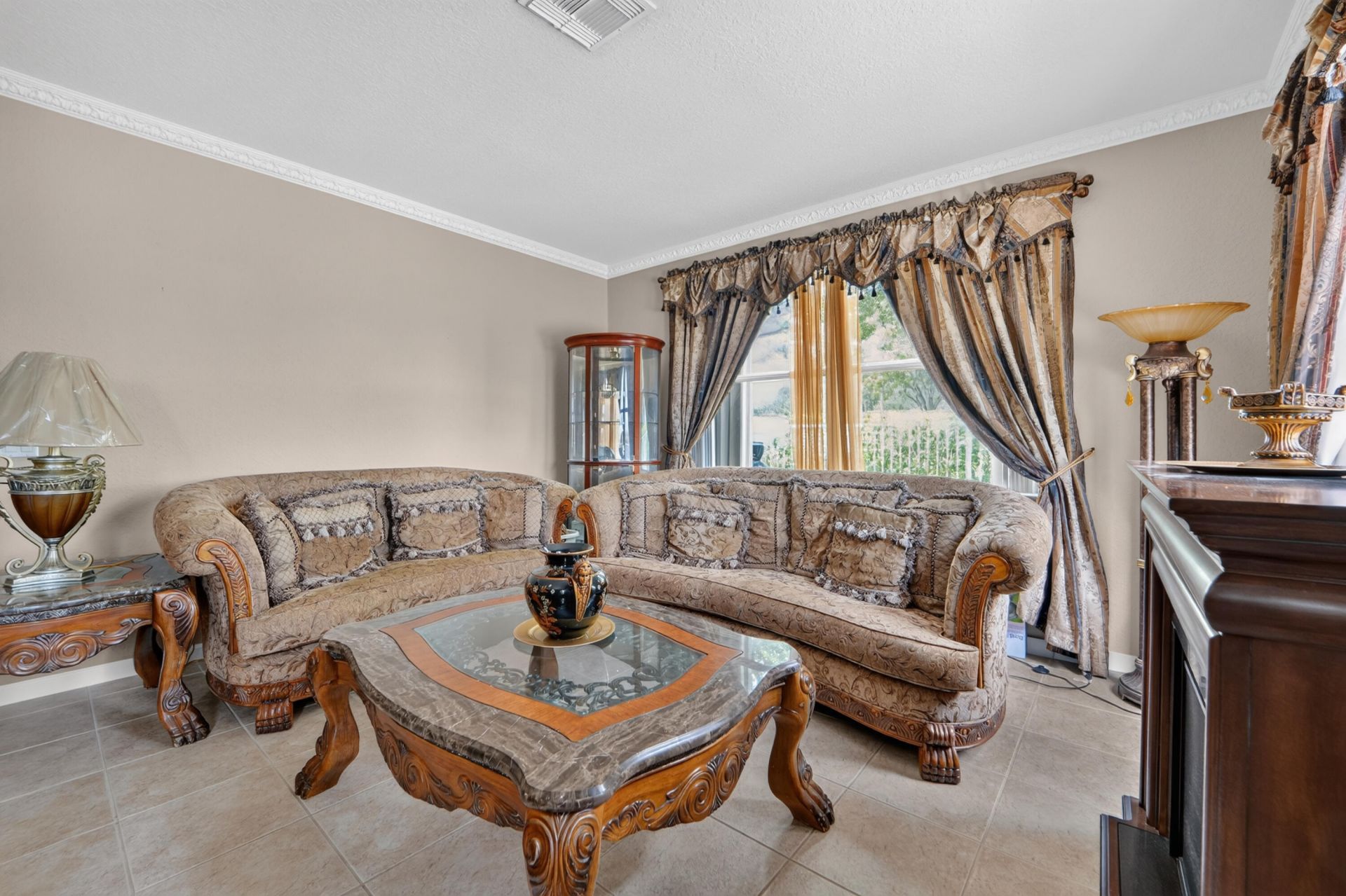 672 Gazetta Way, West Palm Beach, FL 33413 Photo