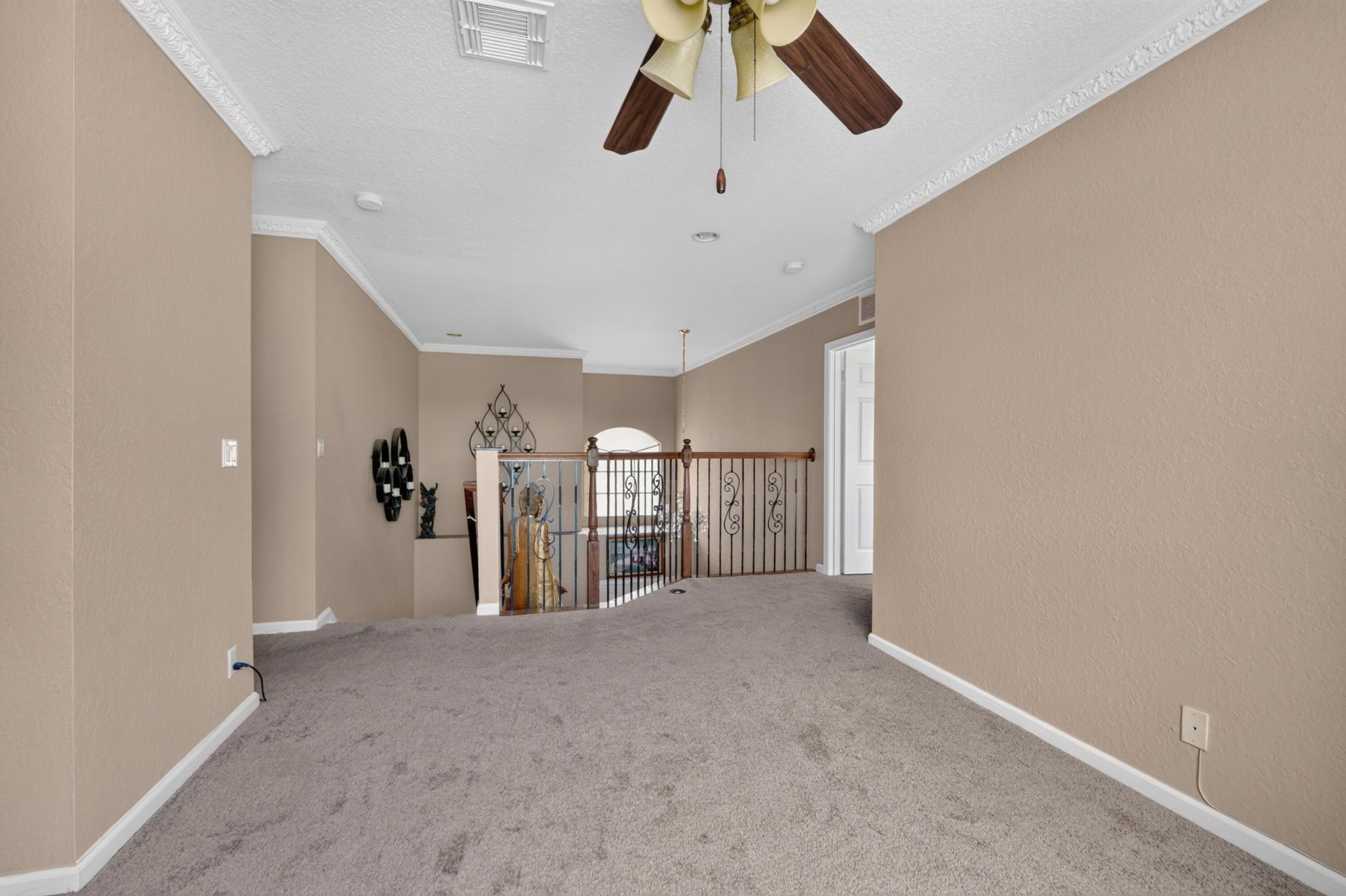 672 Gazetta Way, West Palm Beach, FL 33413 Photo