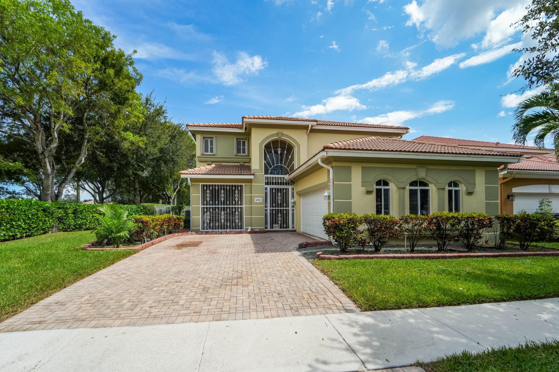 672 Gazetta Way, West Palm Beach, FL 33413 Photo