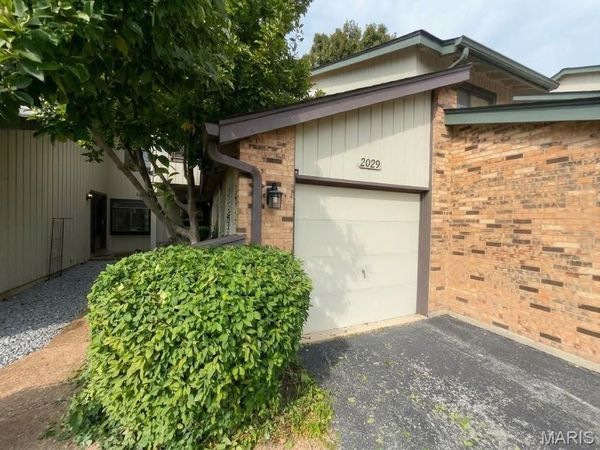 2029 Silent Spring Drive , Maryland Heights, MO 63043