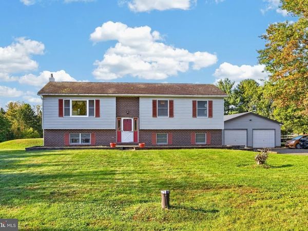 176 OBERHOLTZER ROAD, GILBERTSVILLE, PA 19525