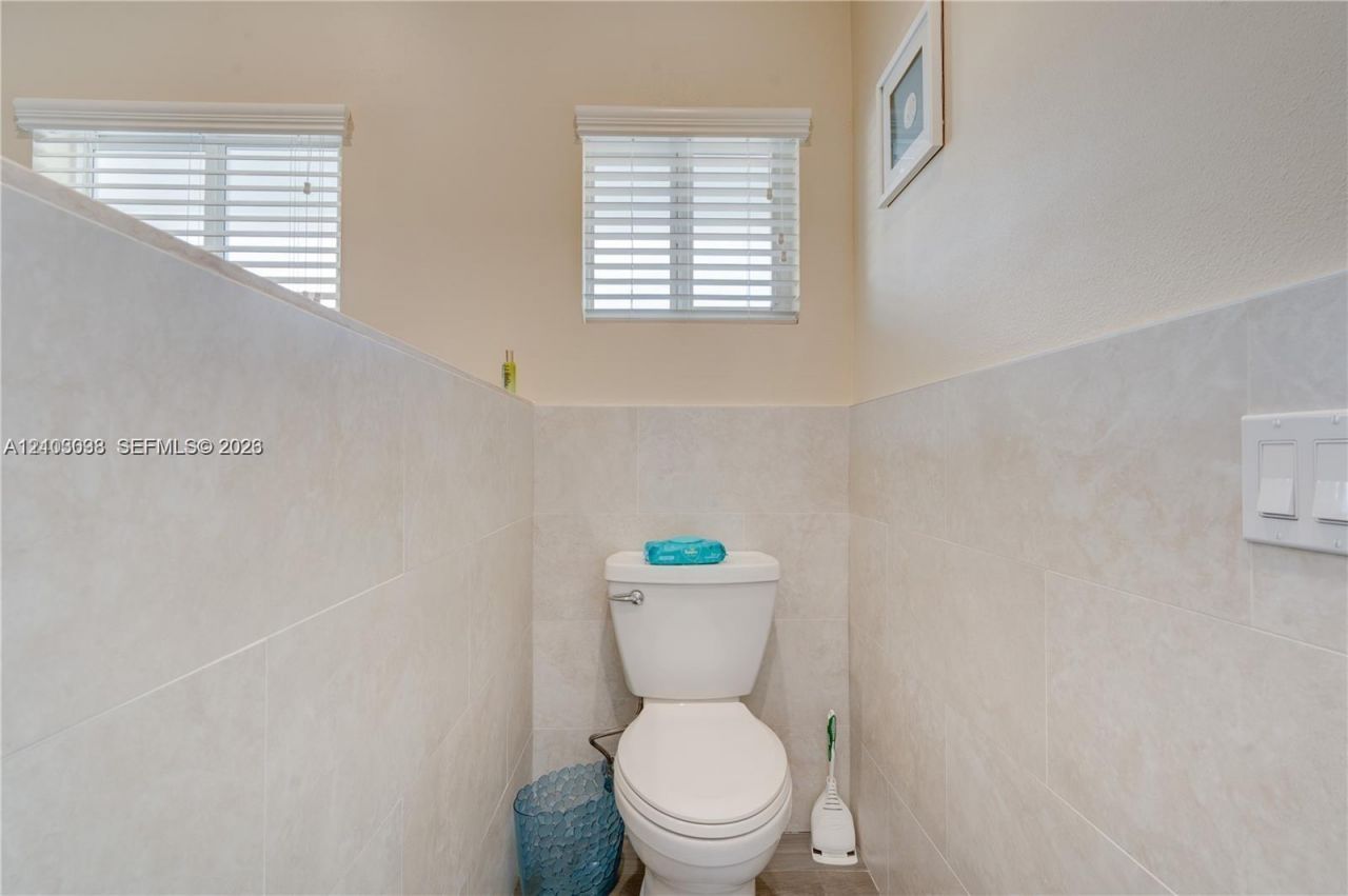 48 S Andros Rd , Key Largo, FL 33037 Photo