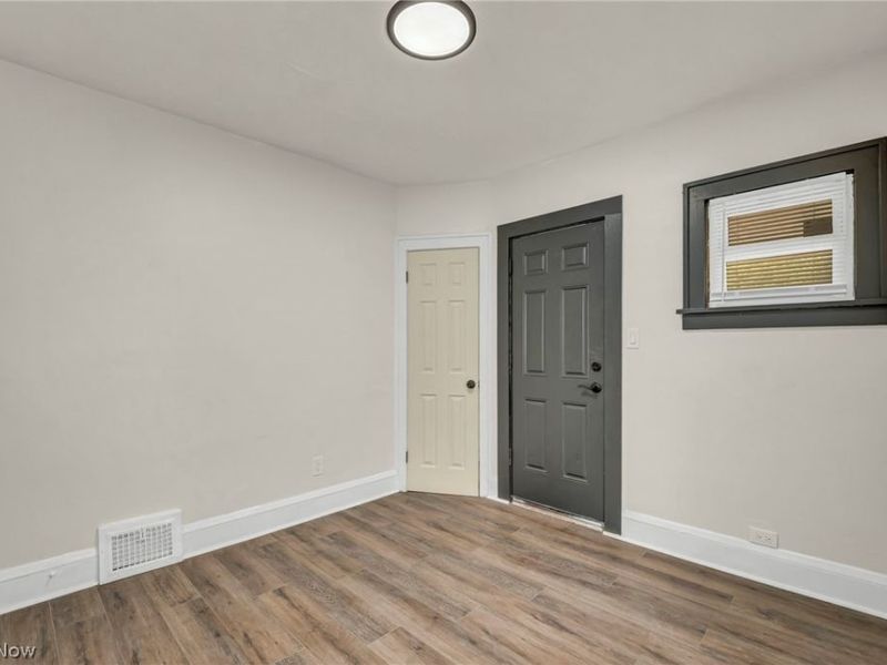 12813 Angelus Avenue, Cleveland, OH 44105 Photo 39