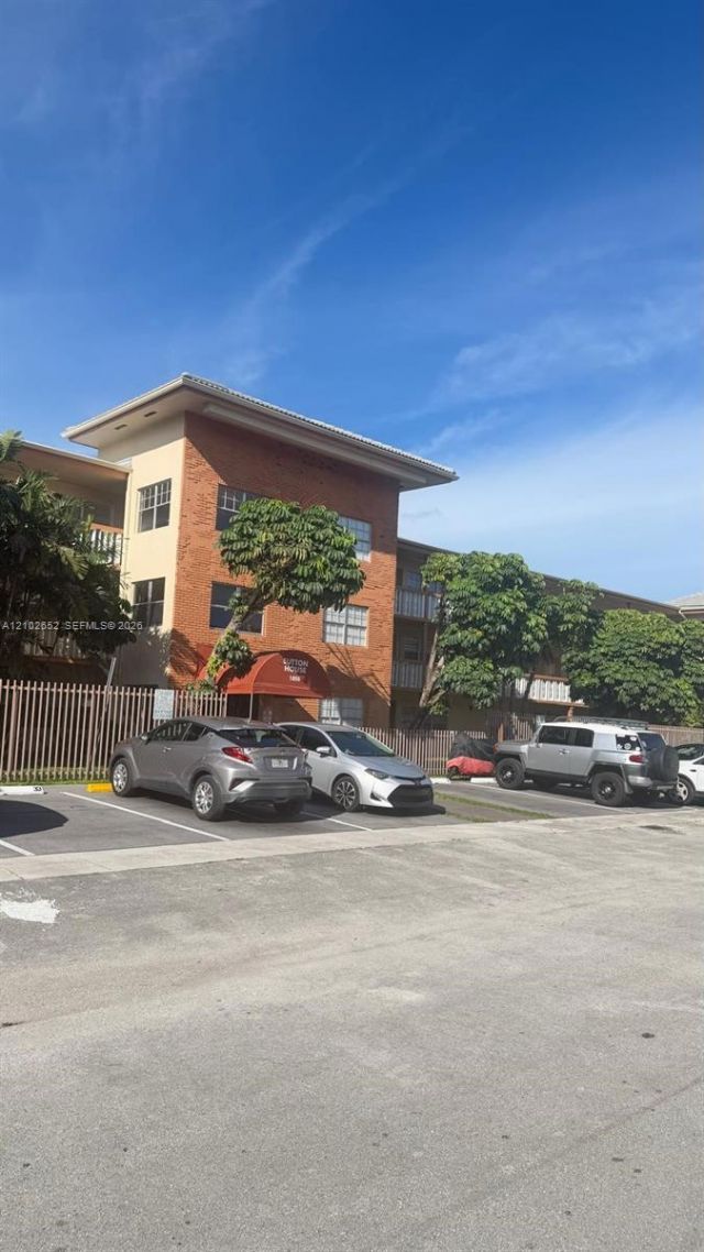 1855 NE 121st St, Unit 18, North Miami, FL 33181 Photo