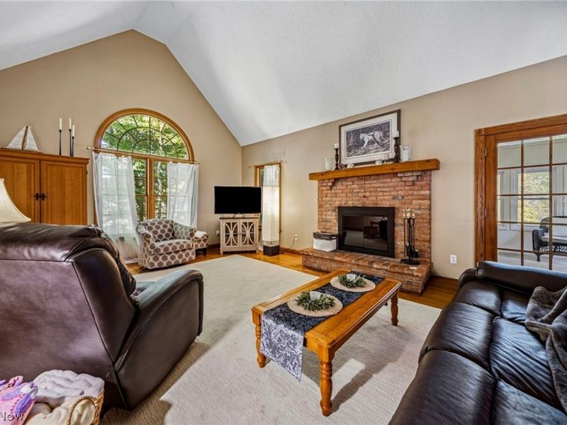 10893 Lakebrook Drive , Kirtland, OH 44094 Photo 24