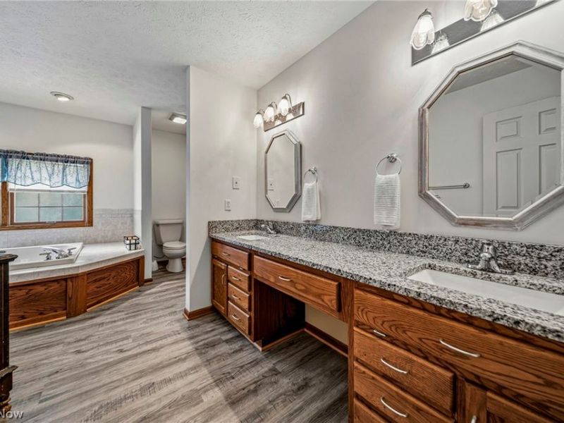 10893 Lakebrook Drive , Kirtland, OH 44094 Photo 36