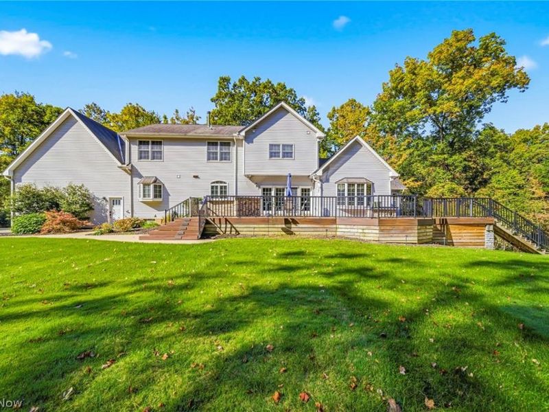 10893 Lakebrook Drive , Kirtland, OH 44094 Photo 5