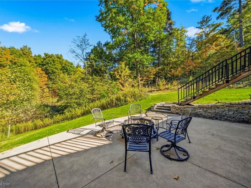 10893 Lakebrook Drive , Kirtland, OH 44094 Photo 7