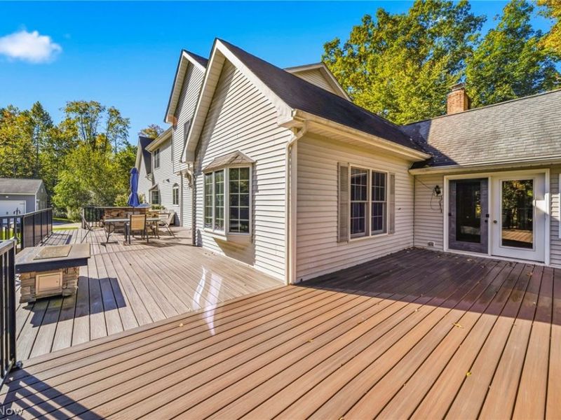 10893 Lakebrook Drive , Kirtland, OH 44094 Photo 8