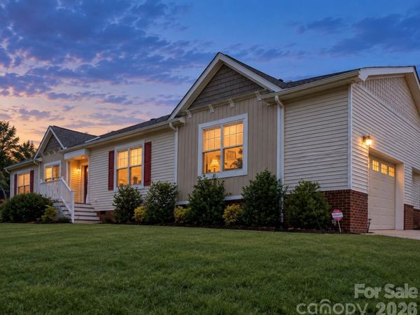 224 Pete Luther Road, Candler, NC 28715