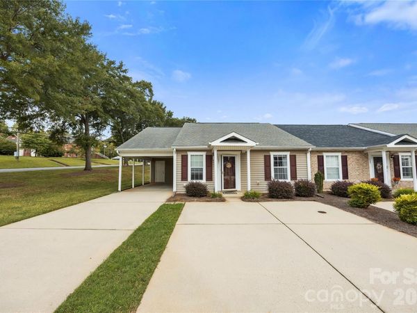 1001 Old Chestnut Way, Cramerton, NC 28032