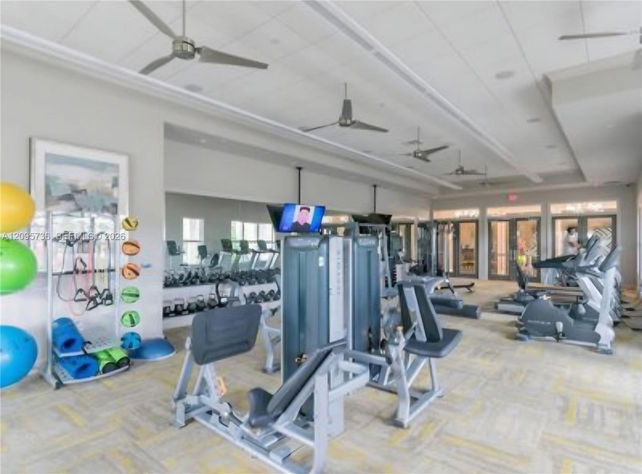4200 Hillcrest Dr, Unit 705, Hollywood, FL 33021 Photo
