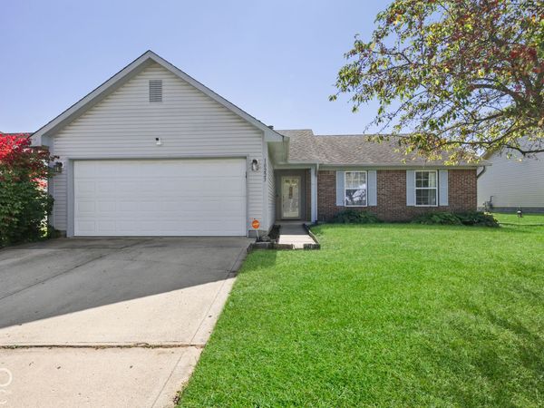 10223 Park Valley, Indianapolis, IN 46229