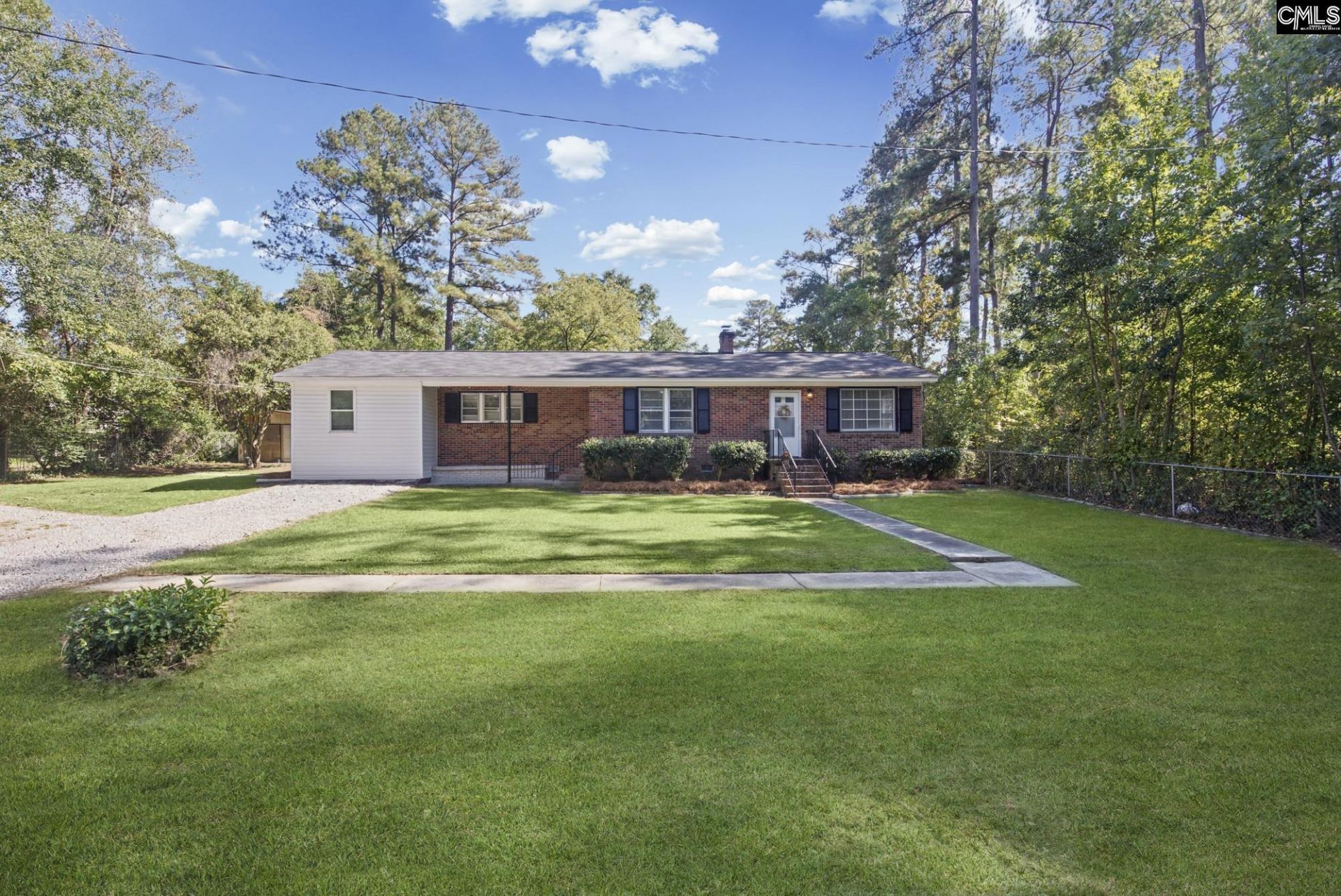 1013 Pinelane Road Photo 4