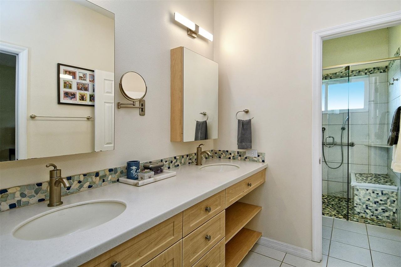 4951 Chase Oaks Drive , Sarasota, FL 34241 Photo