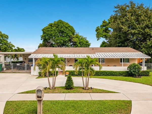 19731 NW 33RD AVENUE , MIAMI GARDENS, FL 33056