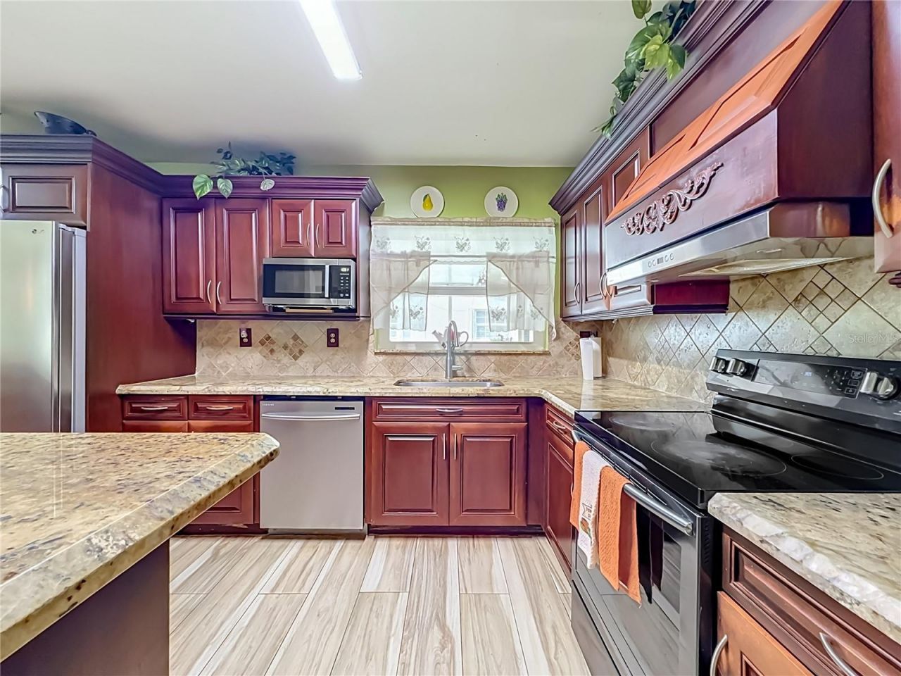 19731 NW 33rd Avenue, Miami Gardens, FL 33056 Photo