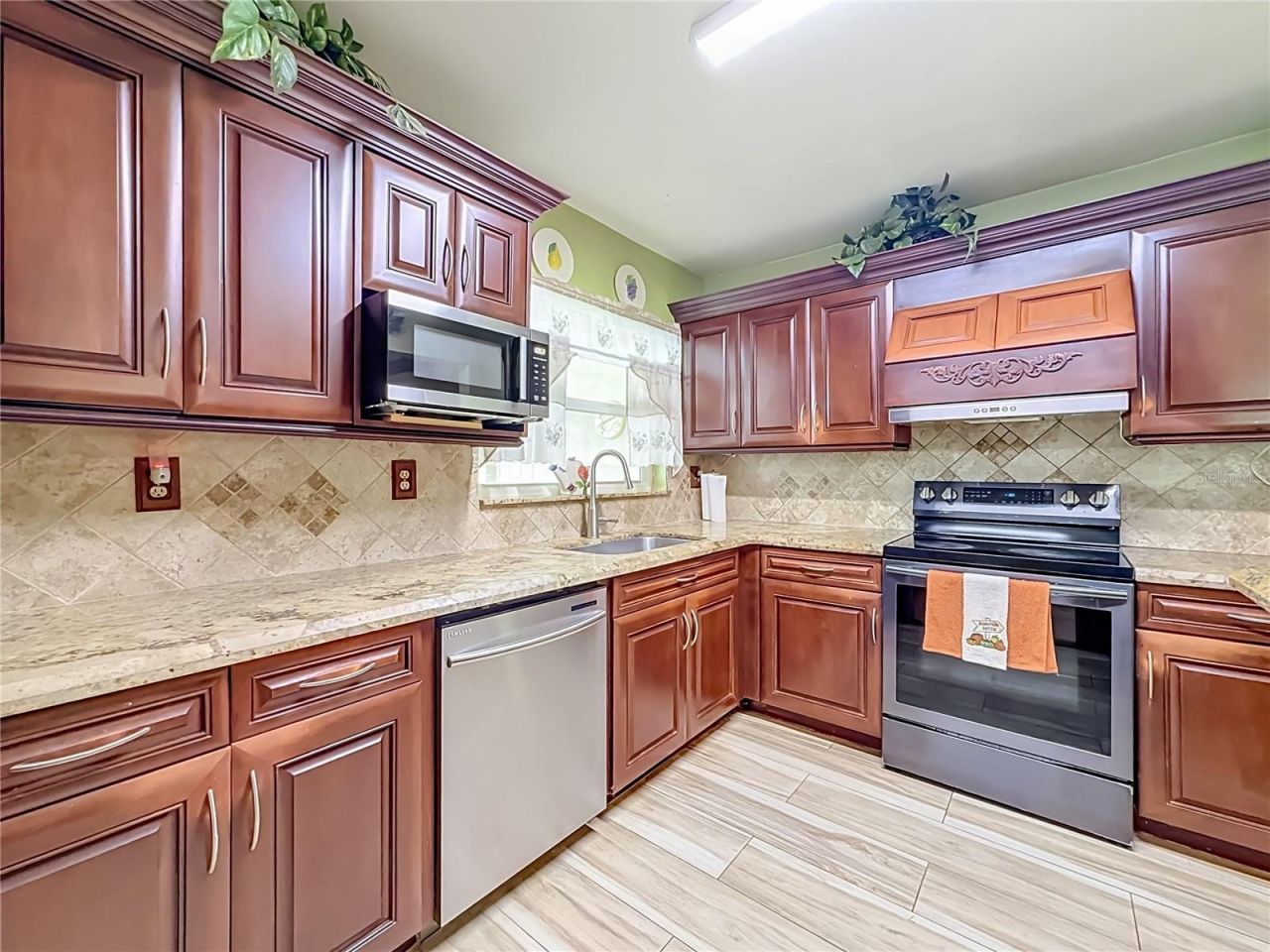 19731 NW 33rd Avenue, Miami Gardens, FL 33056 Photo