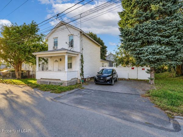 13 W River Street, Plymouth, PA 18651