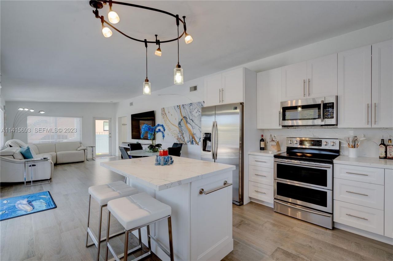 48 S Andros Road, Key Largo, FL 33037 Photo
