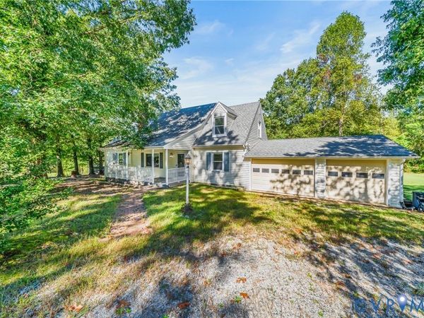2049 Riddle Road , Blackstone, VA 23824