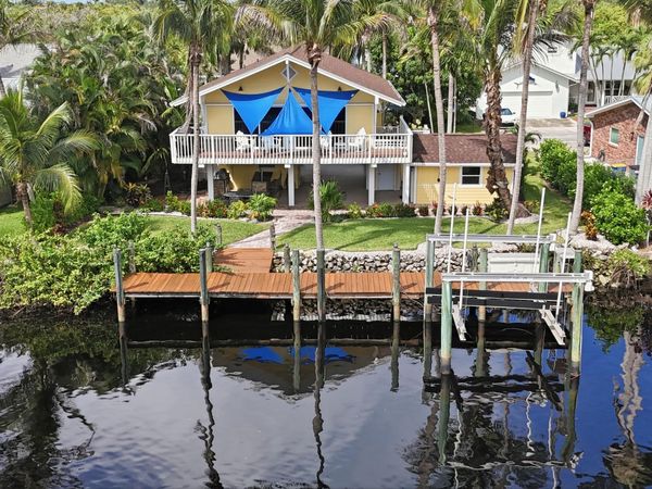 690 SW Salerno Road, Stuart, FL 34997