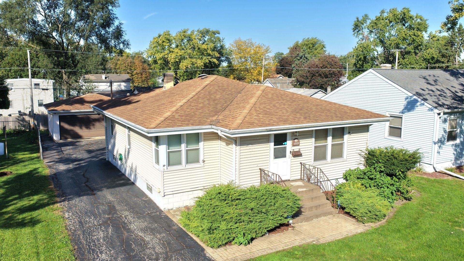 1713 Oakland Avenue, Crest Hill, IL 60403 Main Photo