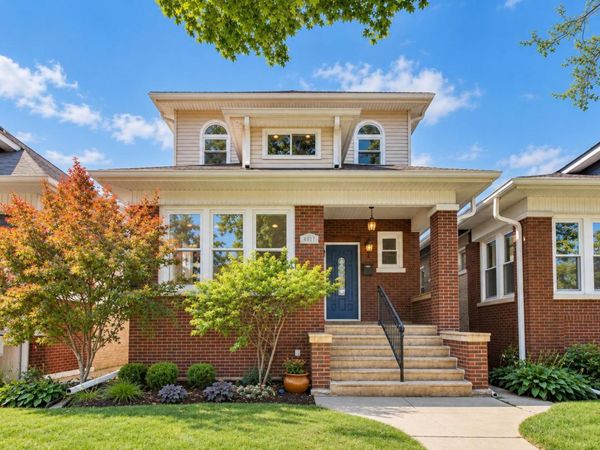 4920 N Keeler Avenue , Chicago, IL 60630
