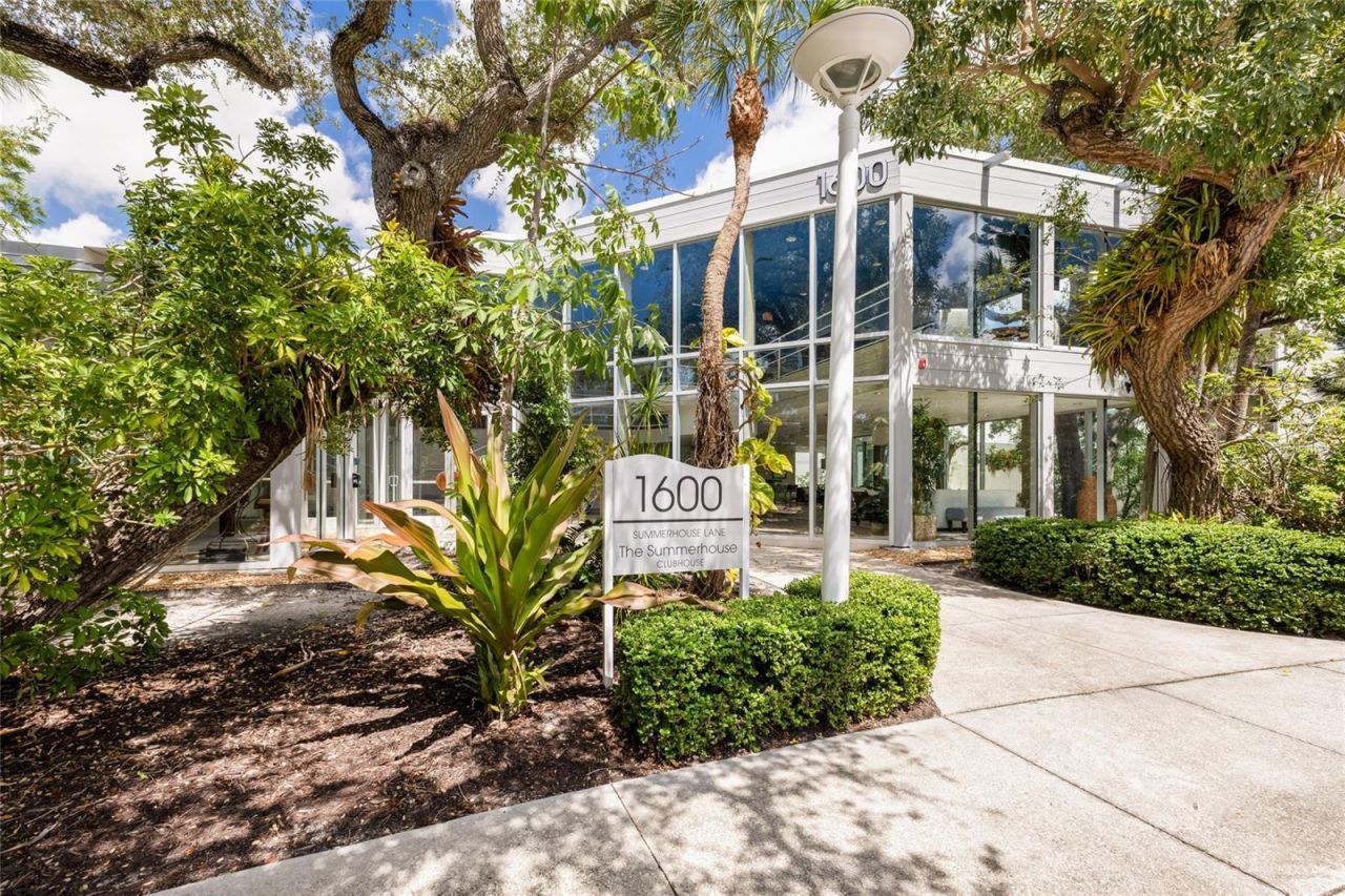 1640 Summerhouse Lane, Unit 40, Sarasota, FL 34242 Photo