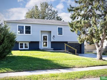 445 Hilltop Avenue, Springfield, NE 68059