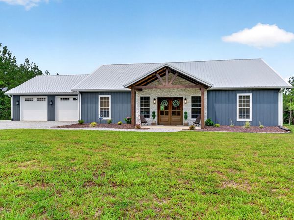 3931 Hwy 231 , Erin, TN 37061