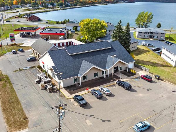 390 US41 Highway, Negaunee, MI 49866