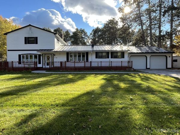 366 Lakewood Lane, Chocolay Twp, MI 49855