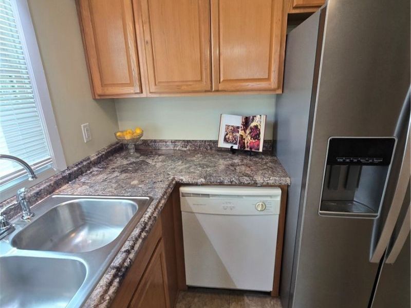 42108 Emerson Court, Elyria, OH 44035 Photo 13