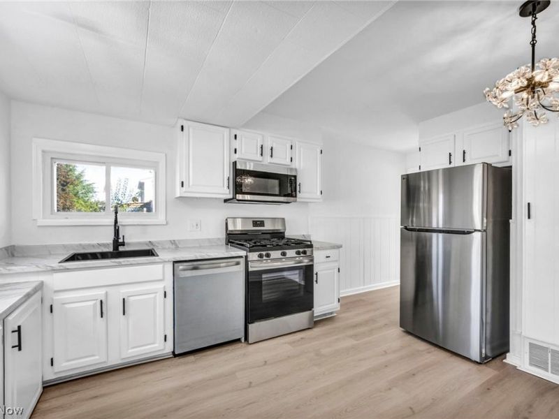 3774 W 116th Street, Cleveland, OH 44111 Photo 9