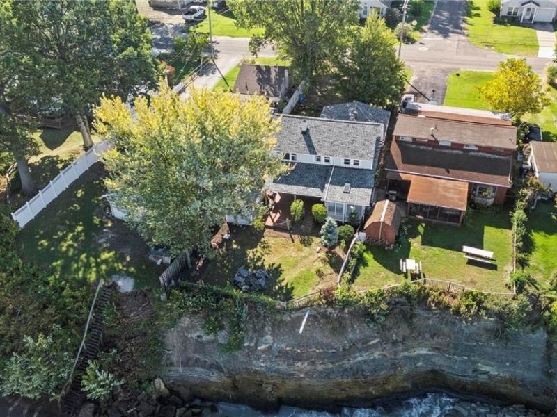 3708 Edgewater Boulevard, Vermilion, OH 44089 Photo 4