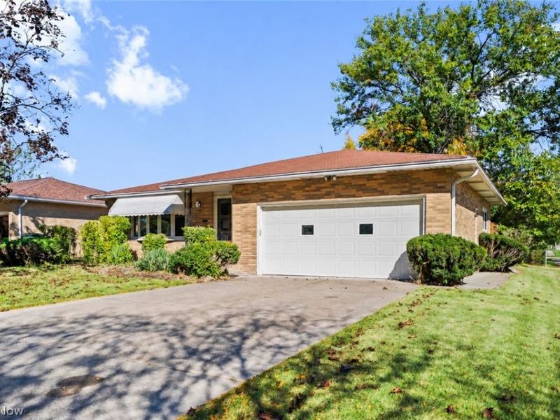 24729 Ronan Road, Bedford Heights, OH 44146 Photo 1