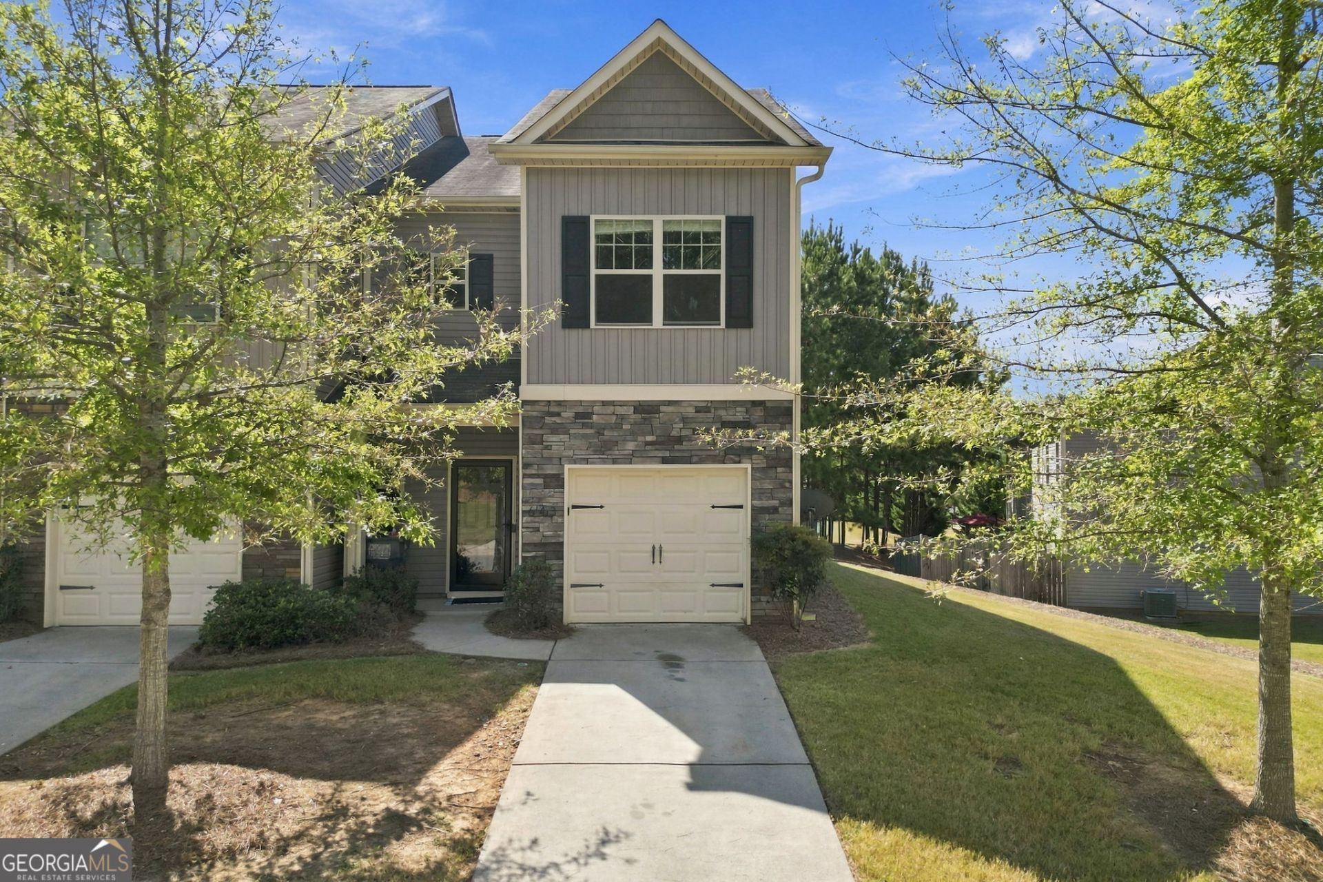 643 Oakside Place, Acworth, GA 30102 Main Photo