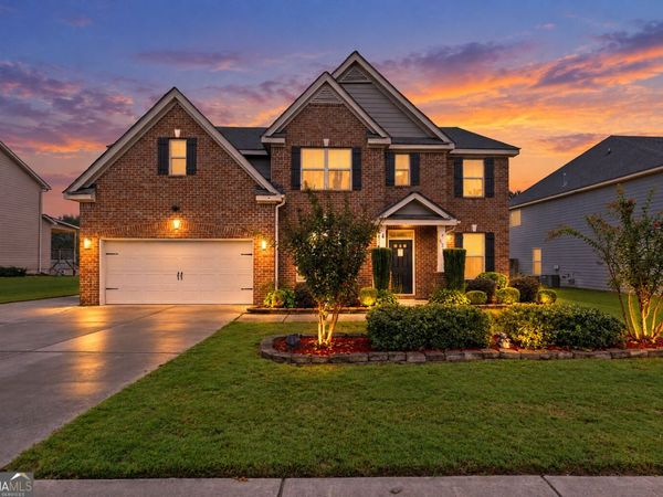521 Georgia Circle, Loganville, GA 30052