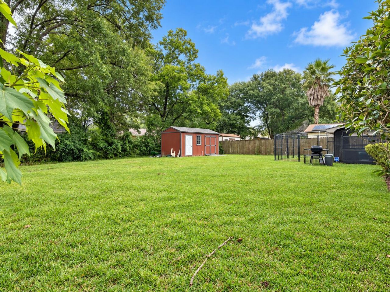 8176 Long Shadow Lane Photo 29