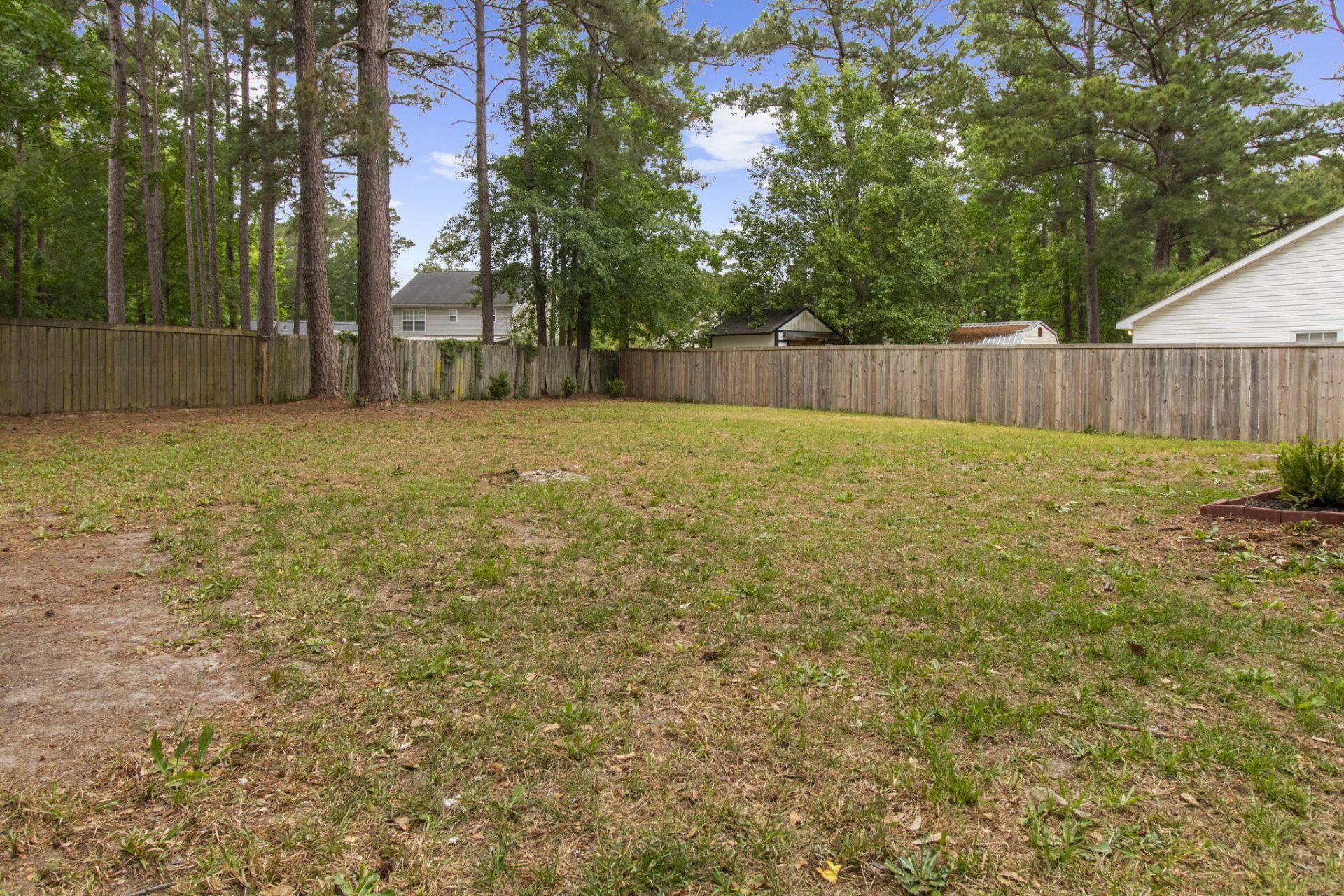 246 Corsair Street Photo 26