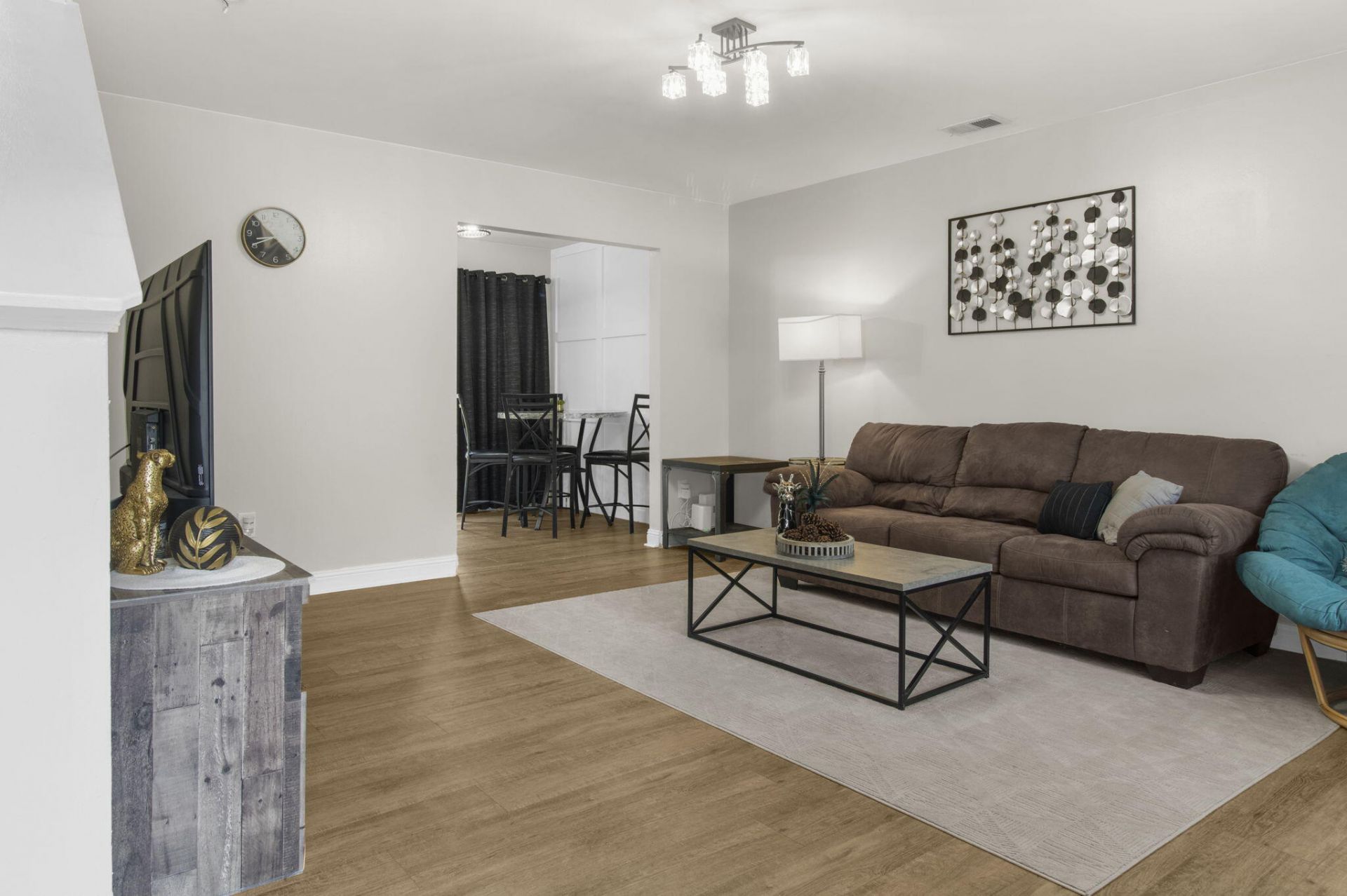 246 Corsair Street Photo 3