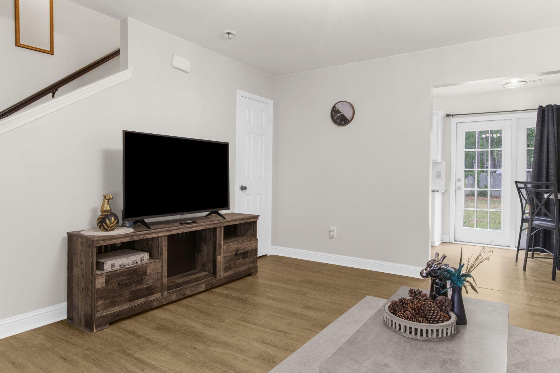 246 Corsair Street Photo 4