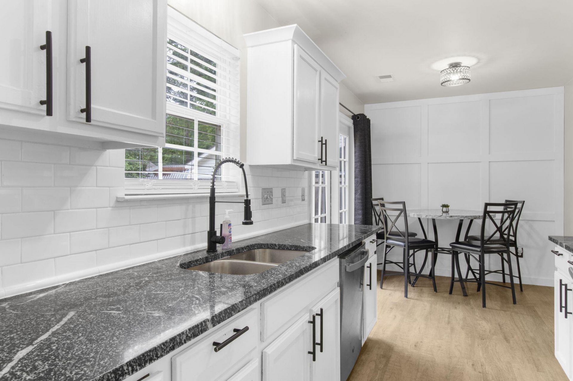 246 Corsair Street Photo 9