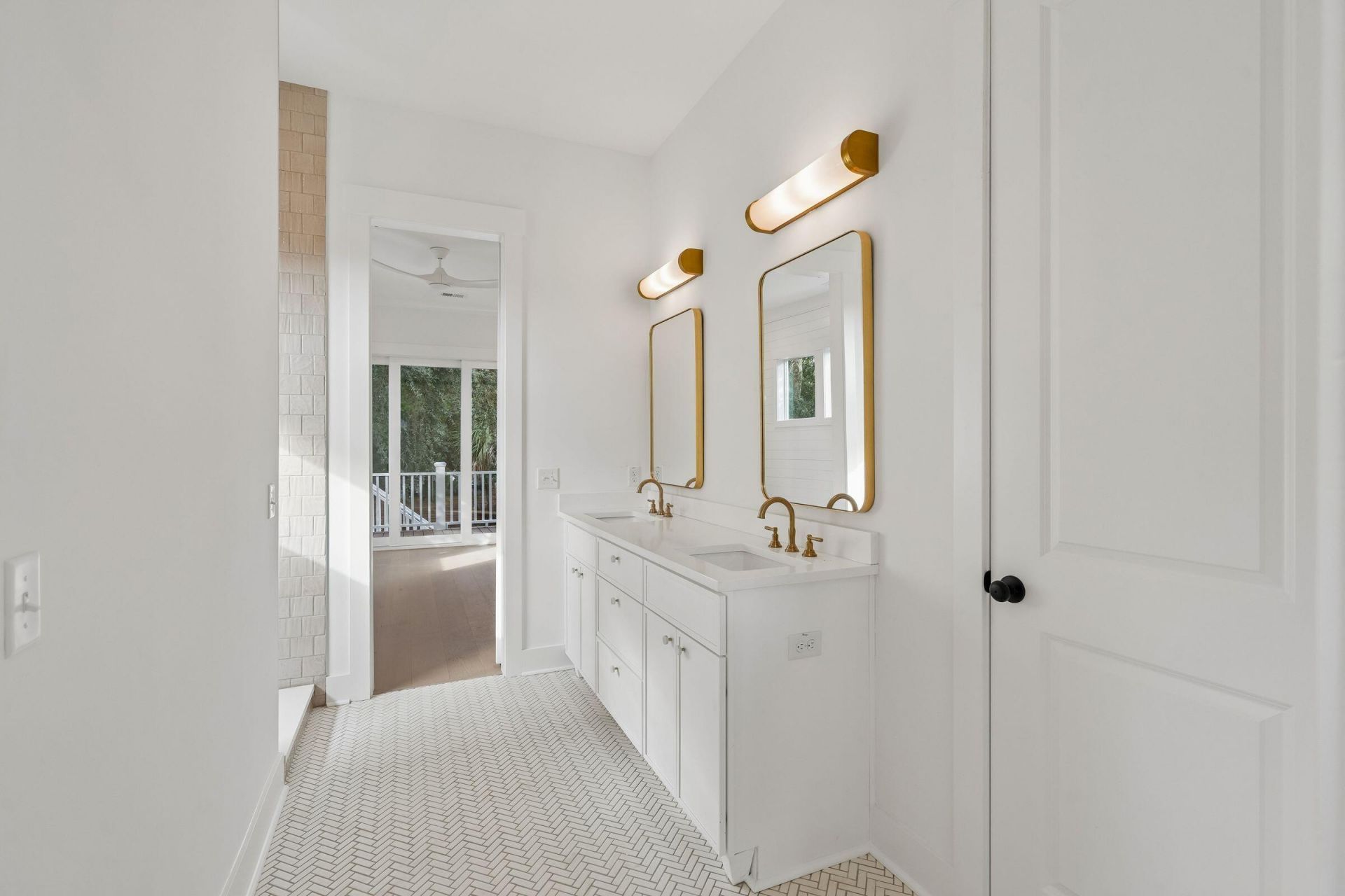 3 24th Avenue Photo 43