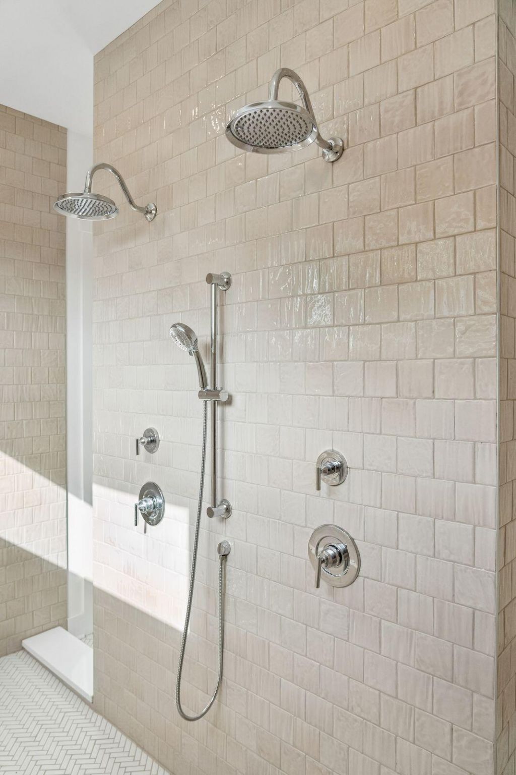 3 24th Avenue Photo 48