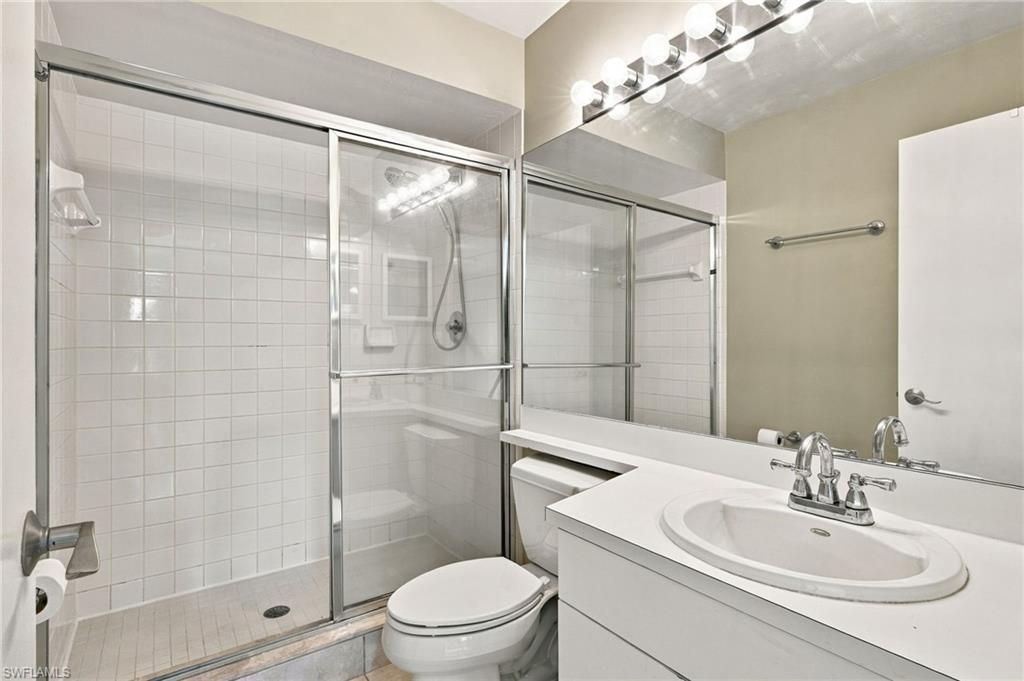 14471 Lakewood Trace Ct, Unit 202, Fort Myers, FL 33919 Photo