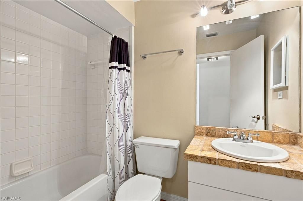 14471 Lakewood Trace Ct, Unit 202, Fort Myers, FL 33919 Photo