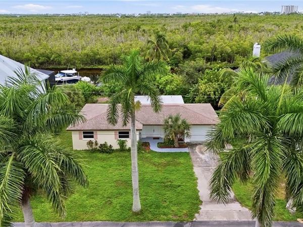 11821 Isle Of Palms DR , FORT MYERS BEACH, FL 33931